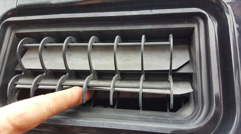 Illustration for article titled Here's What Those Secret Rubber Flaps Behind Your Rear Bumper Are For